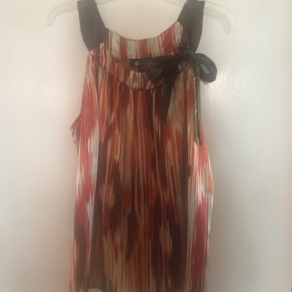 Sleeveless top